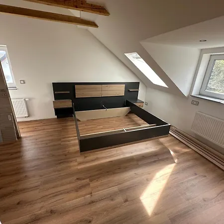 Artemis Zimmervermietung 1